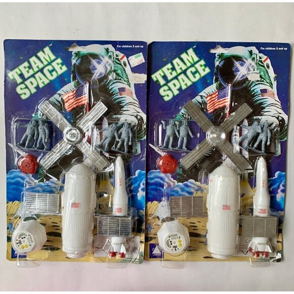 Tri Toy Limited Team Space Astronaut Toys Set Figures Vintage New - Picture 1 of 7